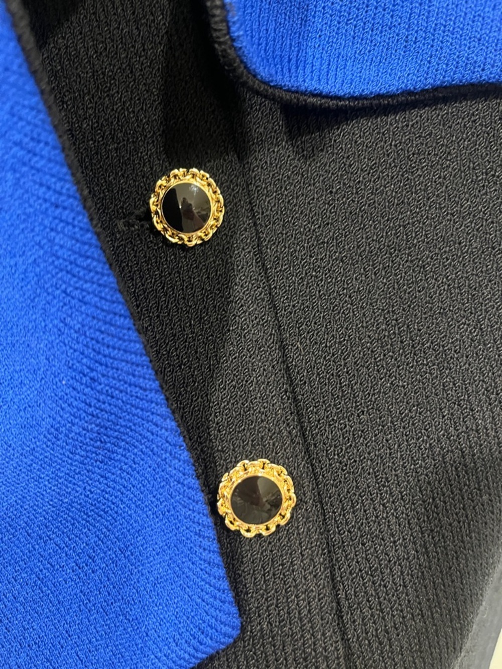 St. John Black Knit Jacket Scarf Collar Gold Buttons Blue Trim Size 6 - Picture 4 of 11